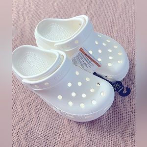 Kids cutie crush elevate platform crocs size 2